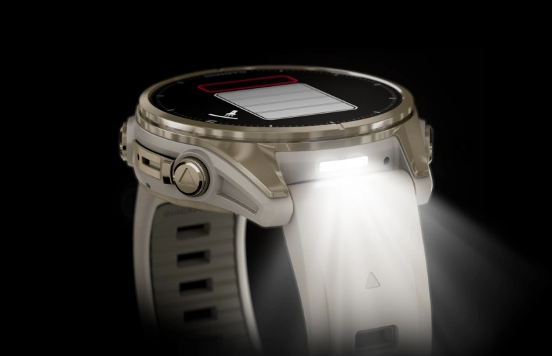 Garmin Fenix 8 - 43 мм AMOLED | Sapphire | Soft Gold with Fog grey/dark sandstone silicone band